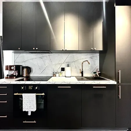 Golden ~ 1000m Main Square ~ Self Check-in 24h Apartament