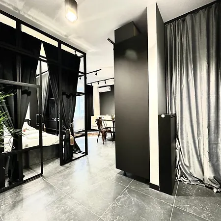 Golden ~ 1000m Main Square ~ Self Check-in 24h Apartment Wroclaw