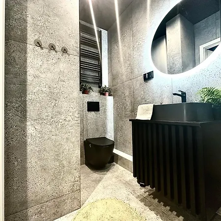 Golden ~ 1000m Main Square ~ Self Check-in 24h Wroclaw